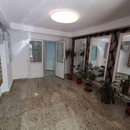 Holidays Inn Studio Bukareszt Zewnętrze zdjęcie